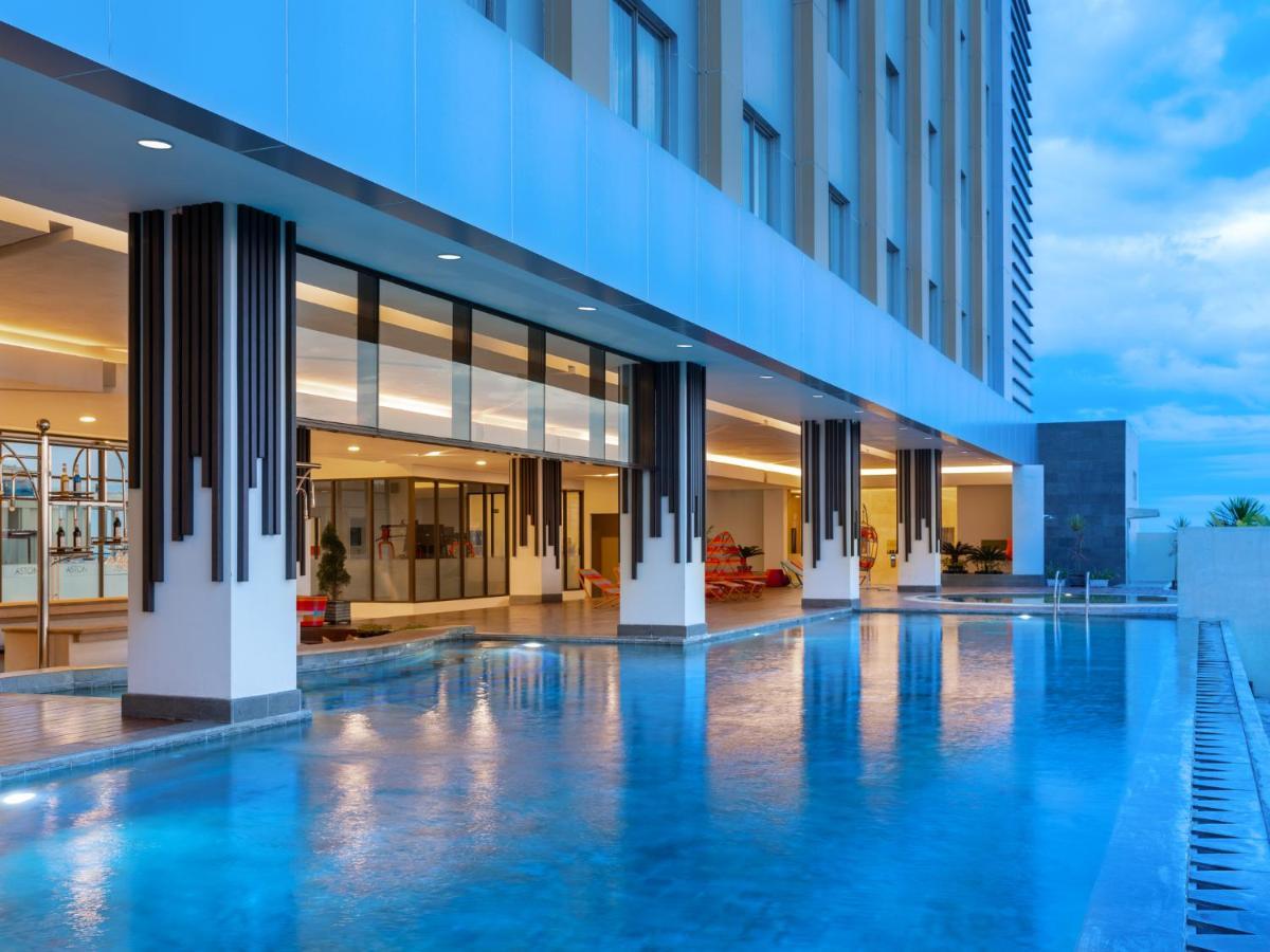 Aston Gresik Hotel & Conference Center Exterior photo