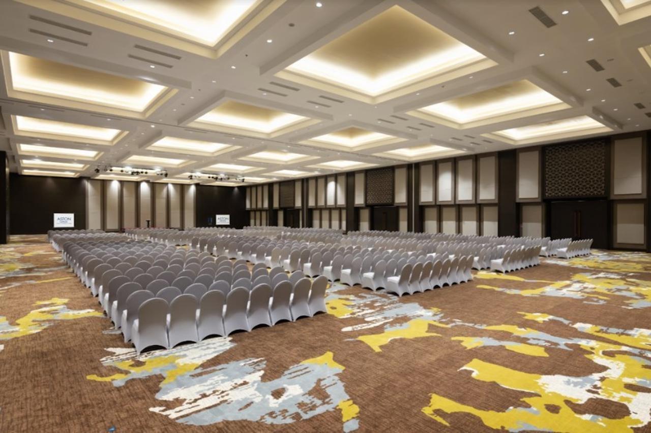 Aston Gresik Hotel & Conference Center Exterior photo
