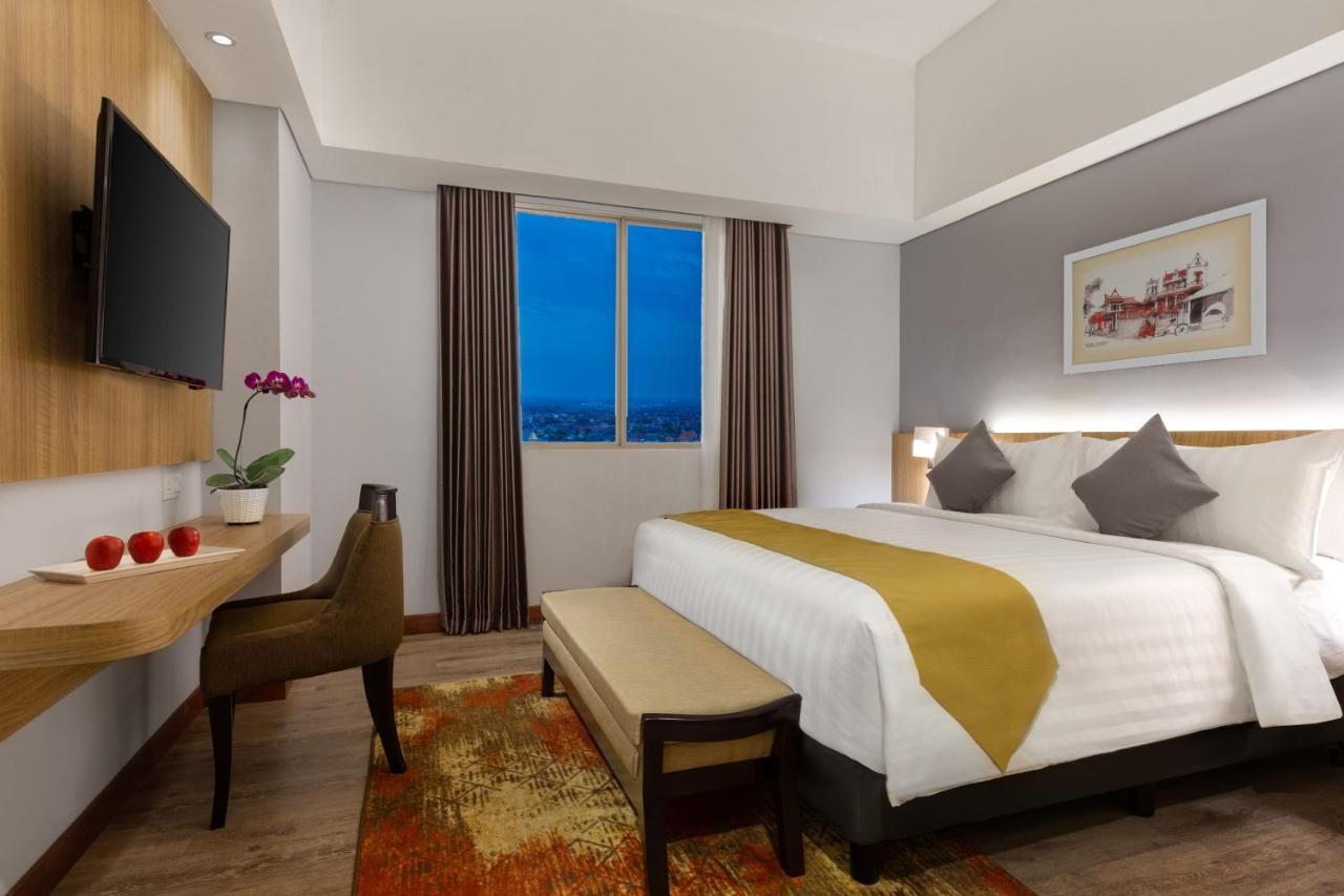 Aston Gresik Hotel & Conference Center Exterior photo